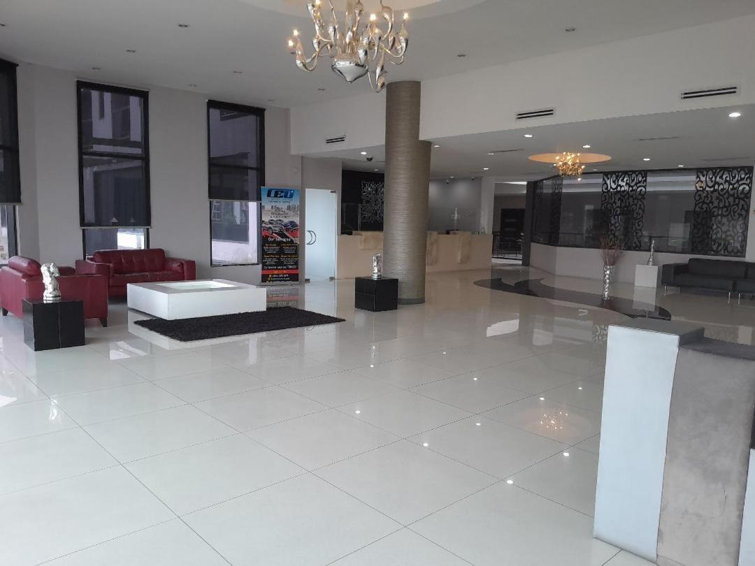 Regent Star Hotel Piarco Экстерьер фото
