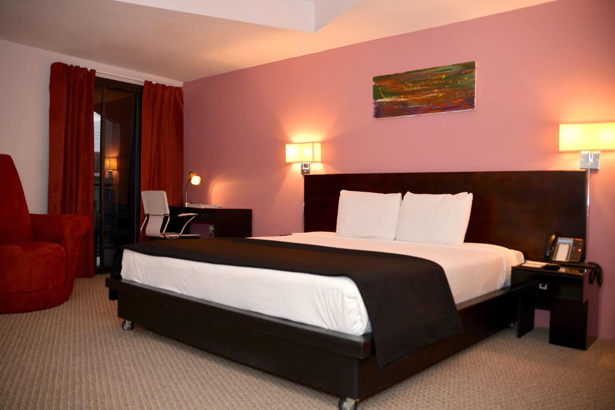 Regent Star Hotel Piarco Экстерьер фото